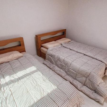 Woodland Apartment - For Foreigners Only Сеул Экстерьер фото