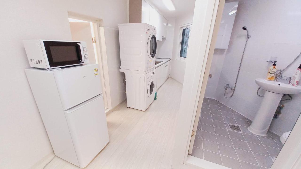 Woodland Apartment - For Foreigners Only Сеул Экстерьер фото