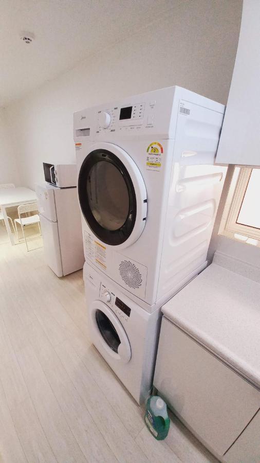 Woodland Apartment - For Foreigners Only Сеул Экстерьер фото