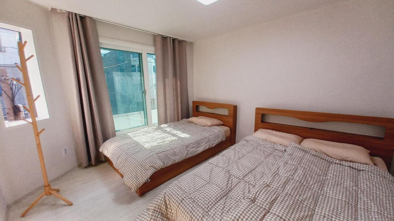 Woodland Apartment - For Foreigners Only Сеул Экстерьер фото